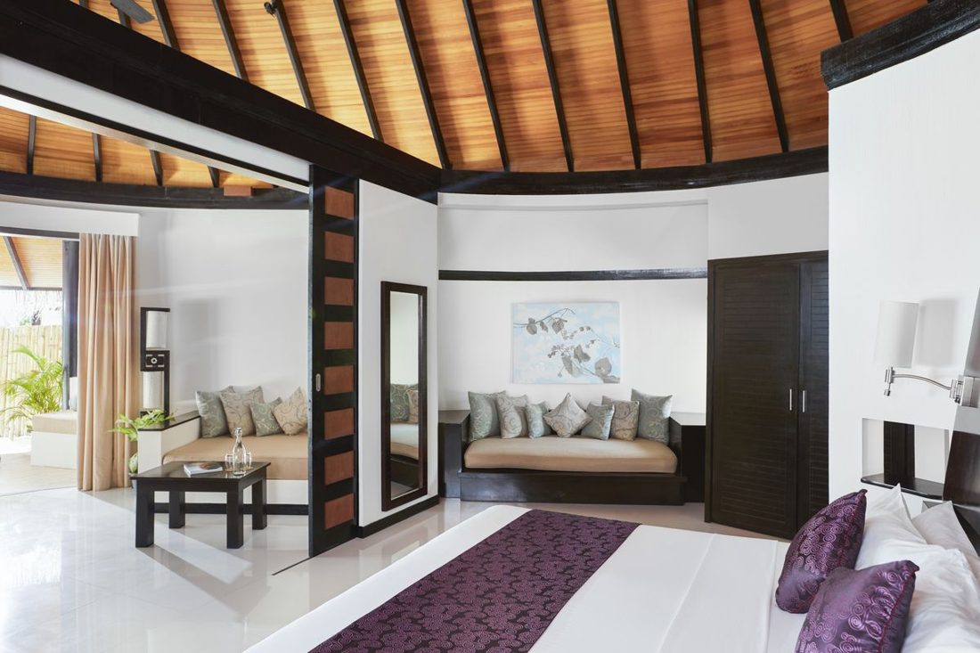 Family Deluxe Beach Villa with Pool