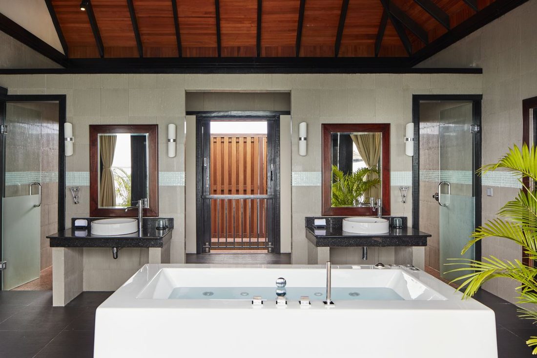 Infinity Water Villa